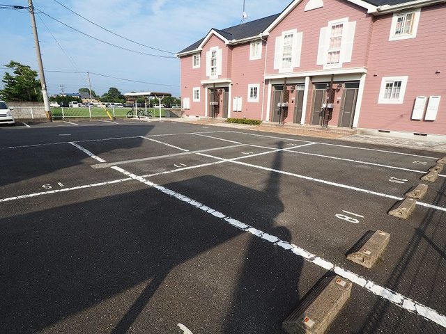 フェアリーコート　B 駐車場