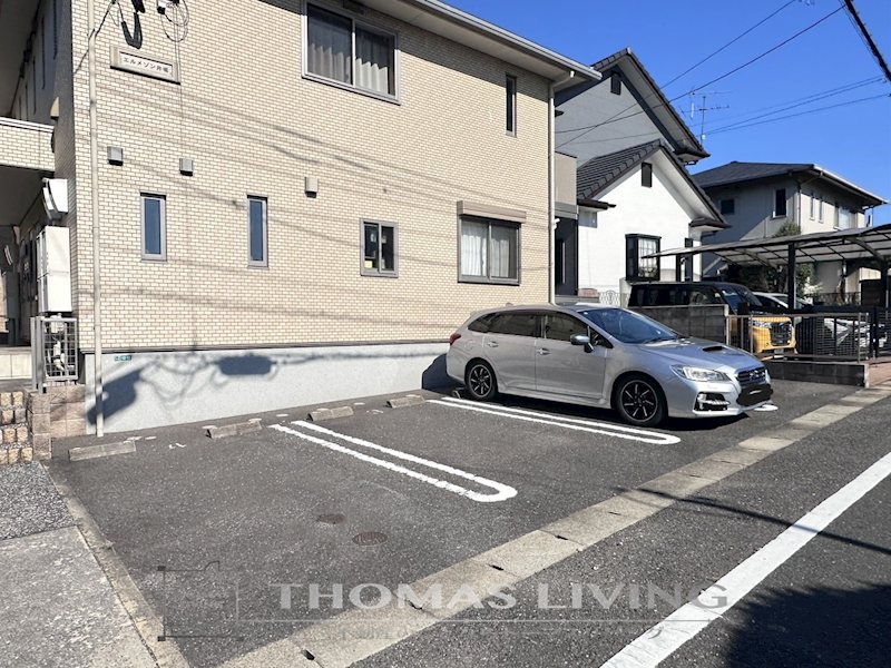エルメゾン井堀 駐車場