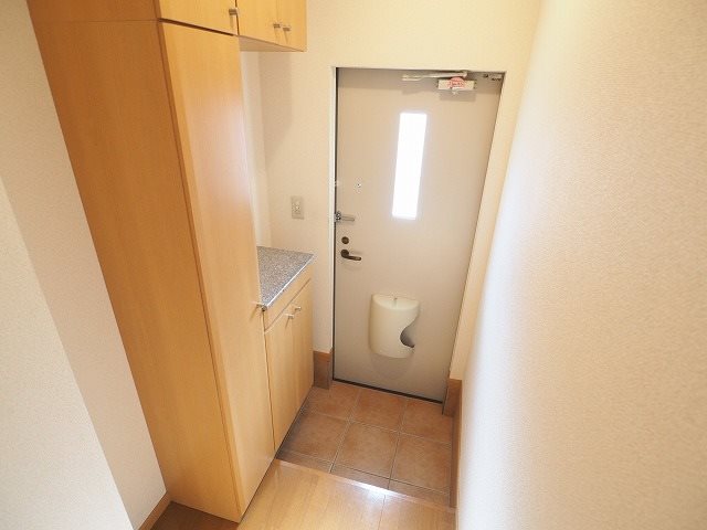 プリムローズＩ・Ｍ　Ａ棟 玄関