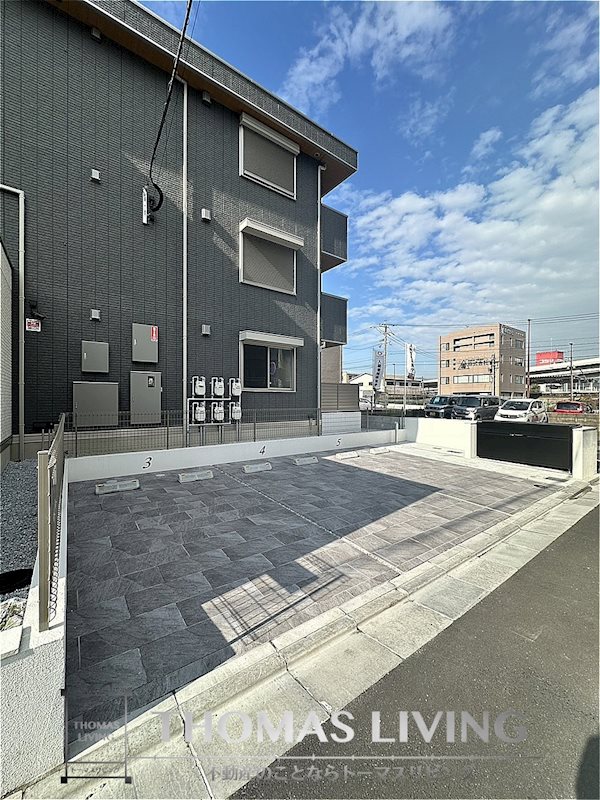 D-ROOM八幡駅前 駐車場