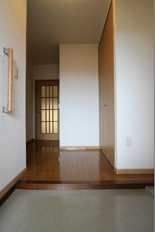 アーベインルネス白銀 玄関