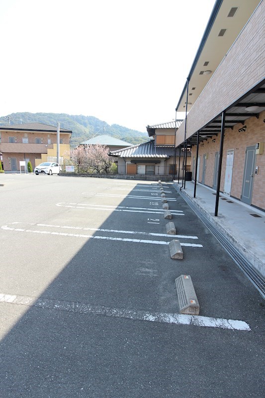 カレント上吉田I Ｂ棟 駐車場