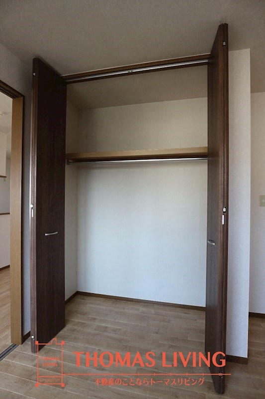 リビングタウン浅川 C棟   収納