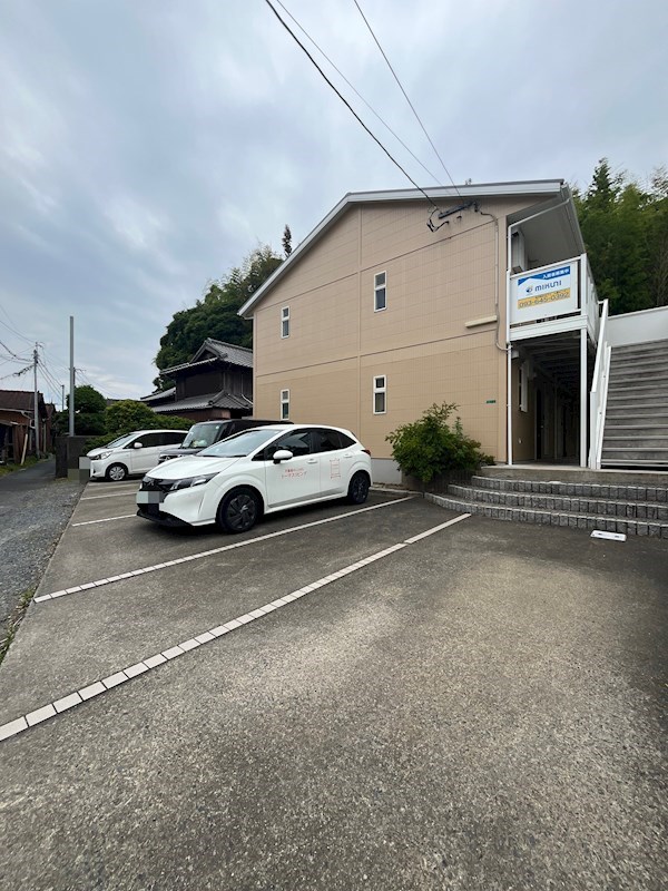 フォレストサイド本城東 駐車場