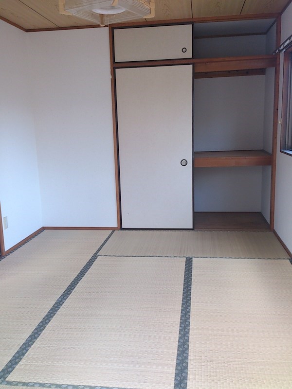 ベッドルーム