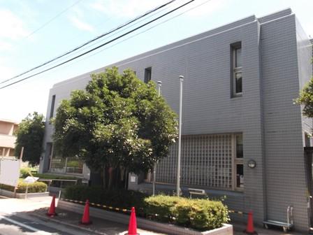 岩瀬マンション 図書館
