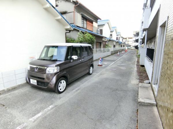 ハイツ梶山 駐車場