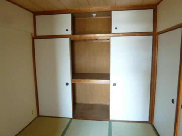 ローズハイツ 収納