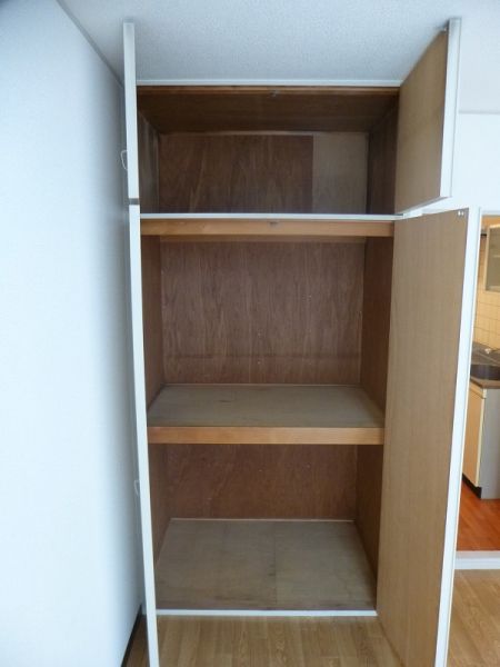 サンライズ箕面 収納