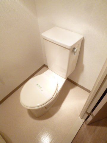 PISO トイレ