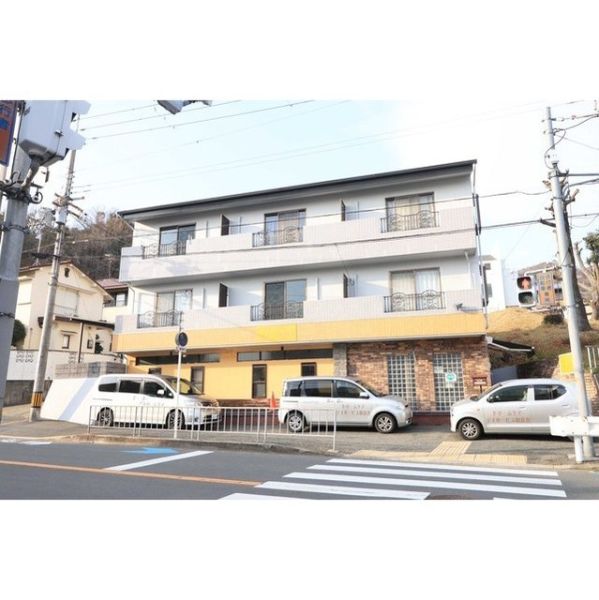 パイン箕面 外観