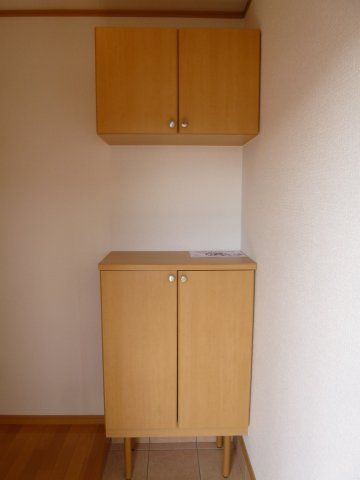 デュープレックス箕面東B 収納