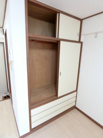 クレセル箕面 収納