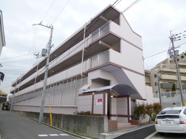 ドミトリー箕面 外観