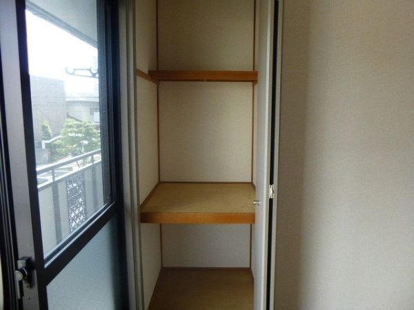 クレセント石橋 収納