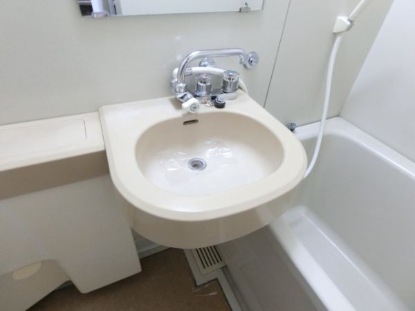 アクセスコート箕面 洗面所