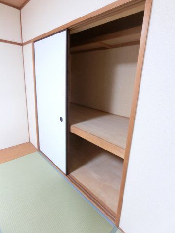 ラヴィベール箕面 収納