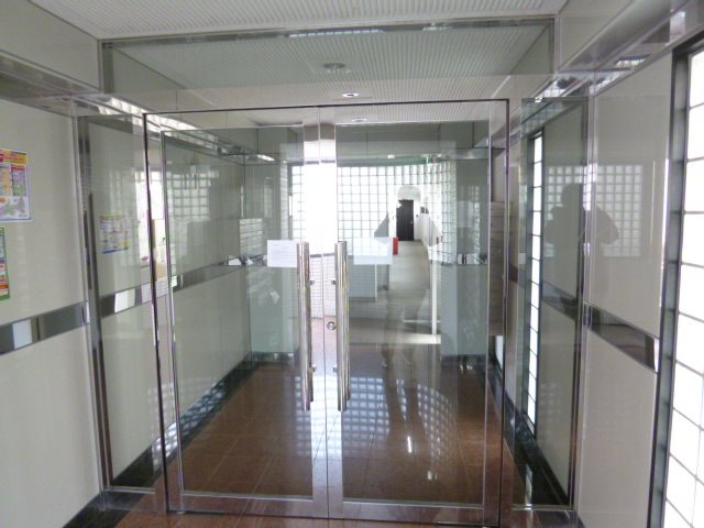 ラヴィータ箕面 エントランス