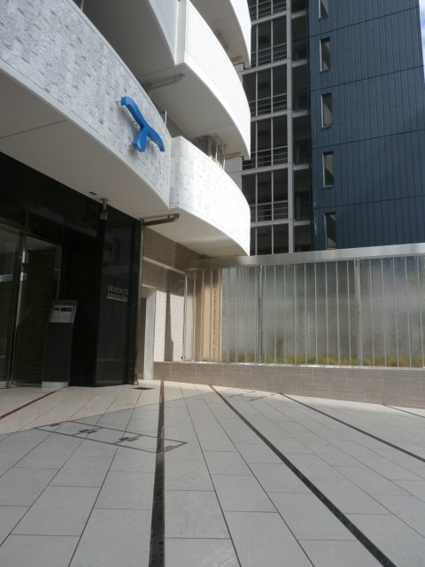 セレニテ新大阪カルム エントランス