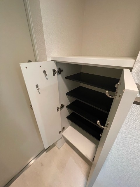 セレニテ新大阪カルム 収納
