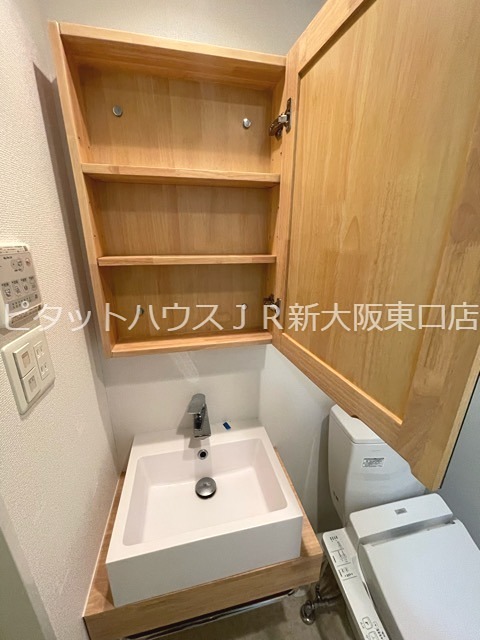 セレニテ新大阪カルム 洗面所
