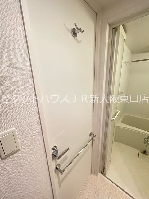 セレニテ新大阪カルム 洗面所