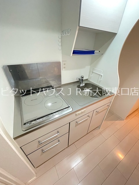 セレニテ新大阪カルム キッチン