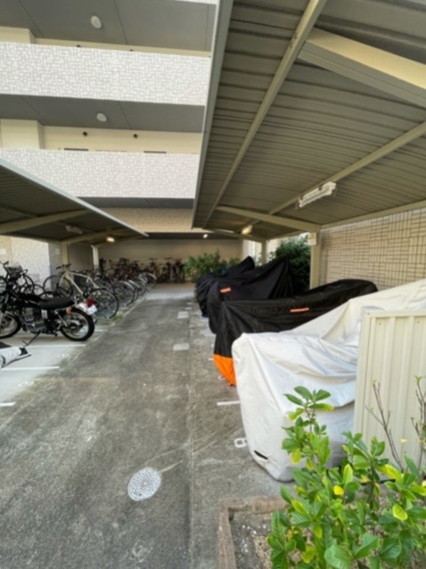 スプランディッド新大阪Ⅲ 駐車場