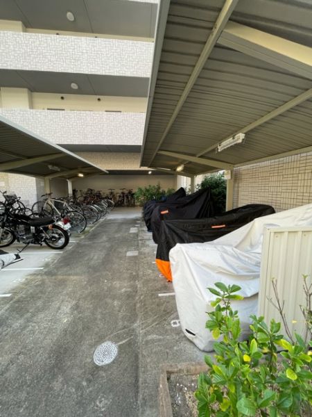 スプランディッド新大阪Ⅲ 駐車場