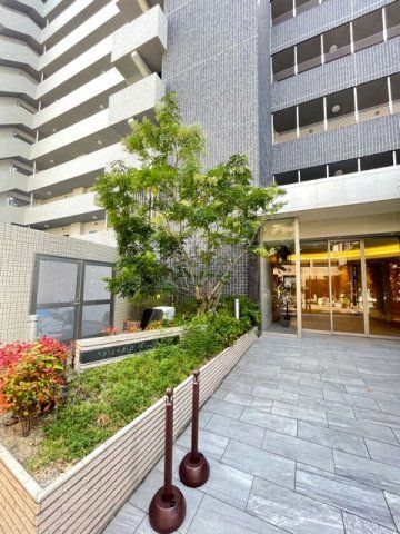 スプランディッド新大阪Ⅲ エントランス