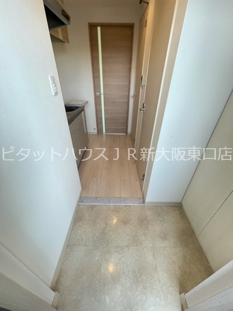 スプランディッド新大阪Ⅲ 玄関