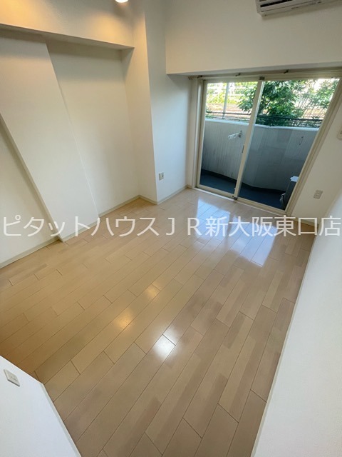 セレニテ新大阪弐番館 リビング