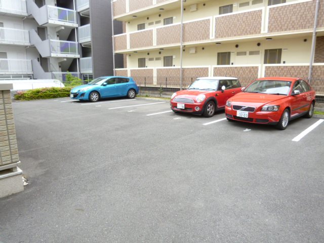 大阪府箕面市小野原西６丁目 駐車場