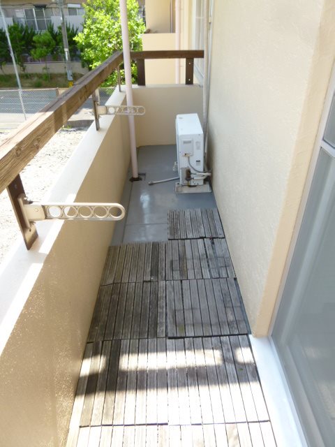 大阪府箕面市船場西３丁目 ベランダ