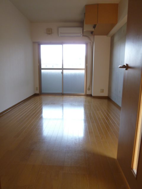大阪府箕面市小野原西１丁目 リビング