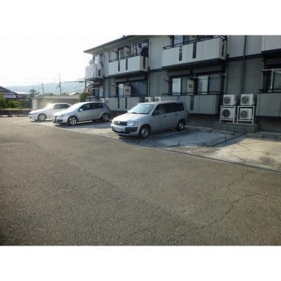 大阪府箕面市箕面４丁目 駐車場
