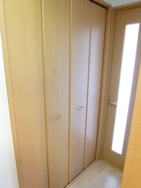 大阪府箕面市今宮２丁目 収納