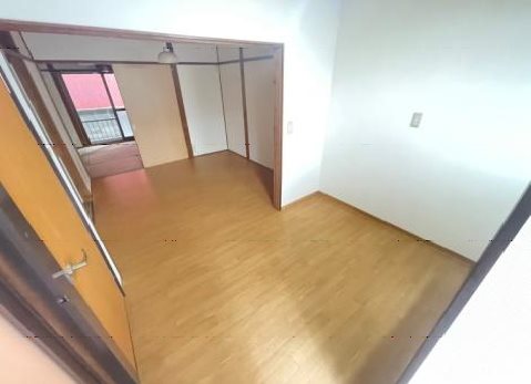 大阪府箕面市瀬川２丁目 リビング