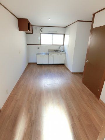 大阪府箕面市箕面５丁目 リビング