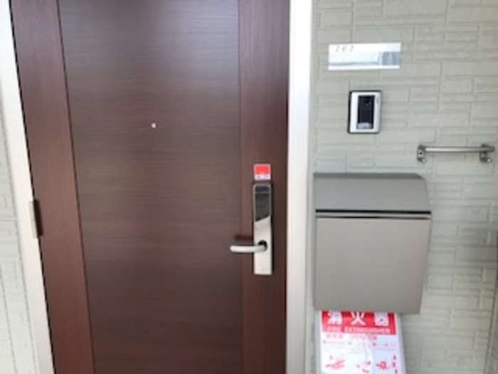 大阪府箕面市新稲５丁目 玄関