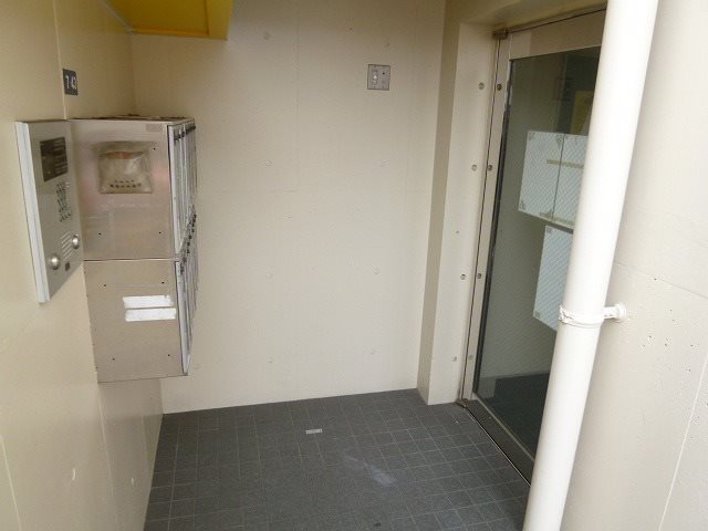 大阪府箕面市箕面６丁目 エントランス