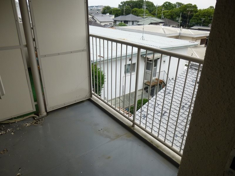 大阪府箕面市桜ケ丘１丁目 ベランダ