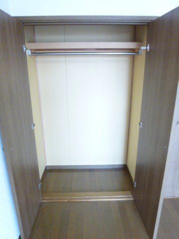 大阪府箕面市牧落１丁目 収納