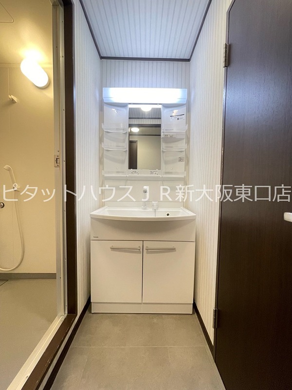 サンフラッツ新大阪本館 洗面所