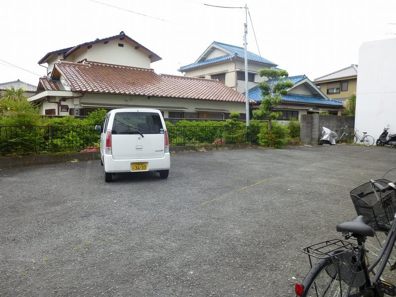 大阪府箕面市坊島１丁目 駐車場