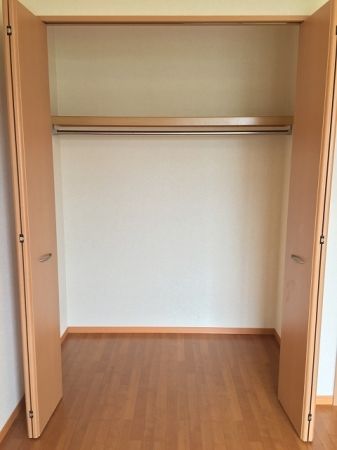 大阪府箕面市新稲５丁目 収納