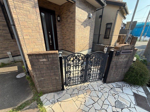 大阪府箕面市新稲５丁目 エントランス