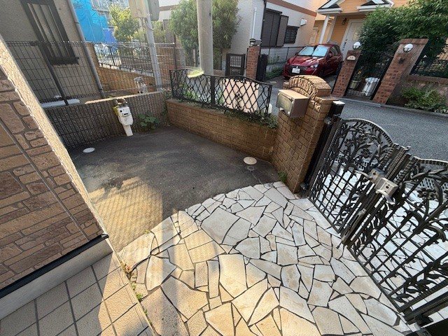 大阪府箕面市新稲５丁目 エントランス