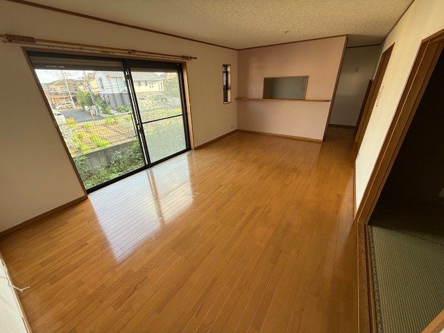 大阪府箕面市新稲５丁目 リビング