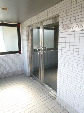 大阪府箕面市稲３丁目 エントランス